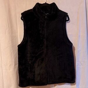 63-Dip Black Fleece Vest